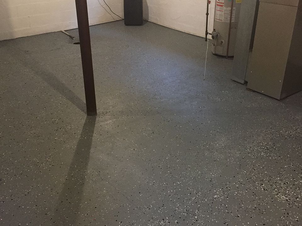 1st image of 2438 Oakwood Ave