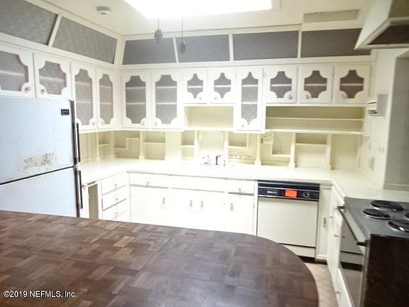3rd image of 4133 Arcot Cir