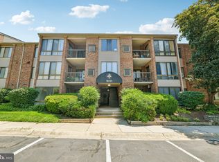 18131 Chalet Dr APT 301, Germantown, MD 20874