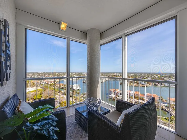 3991 Gulf Shore Blvd N #Penthouse 101 — Photo 36