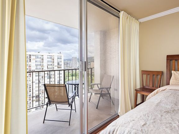 4th image of 2345 Ala Wai Blvd APT 2206