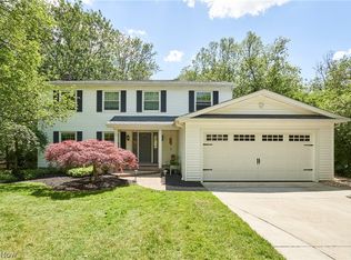 32630 Stony Brook Ln, Solon, OH 44139