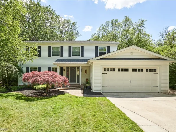 32630 Stony Brook Ln, Solon, OH 44139