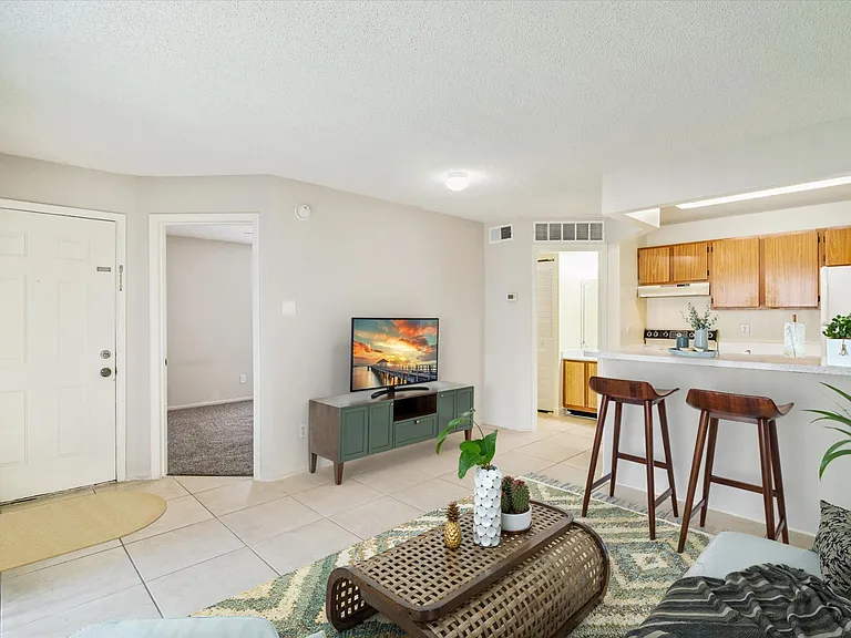 One Bedroom - 1 Bed / 1 Bath - 548 Sq.Ft.