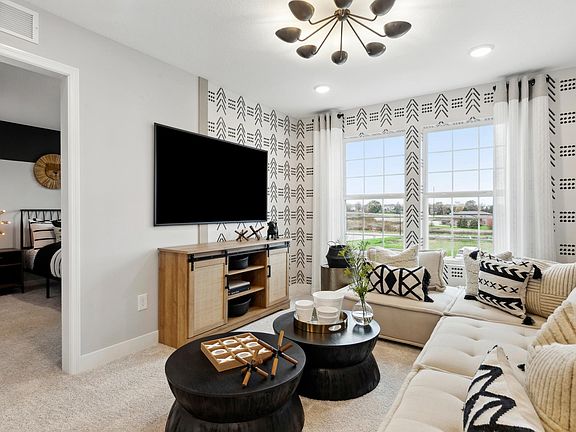 4th image of 15169 Amber Fields Blvd