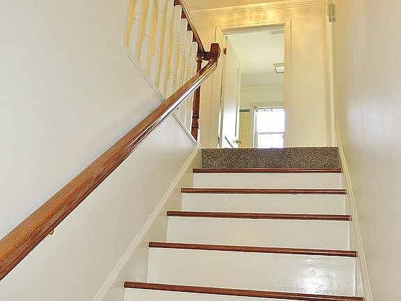 5th image of 334 Berkshire Pl