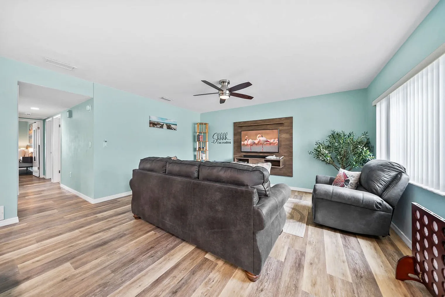 3 bed, 3.0 bath, 1937 sqft, $9,278 — Photo 2