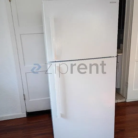 2755 Sanborn Ave — Photo 10