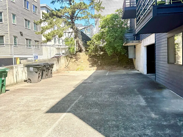 Shannon 2 Apartments — Photo 8