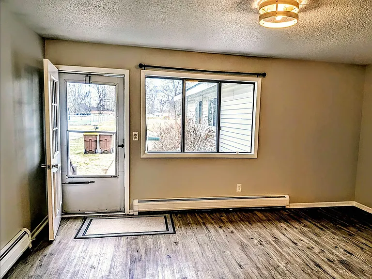 303 W Elizabeth St #1 — Photo 2
