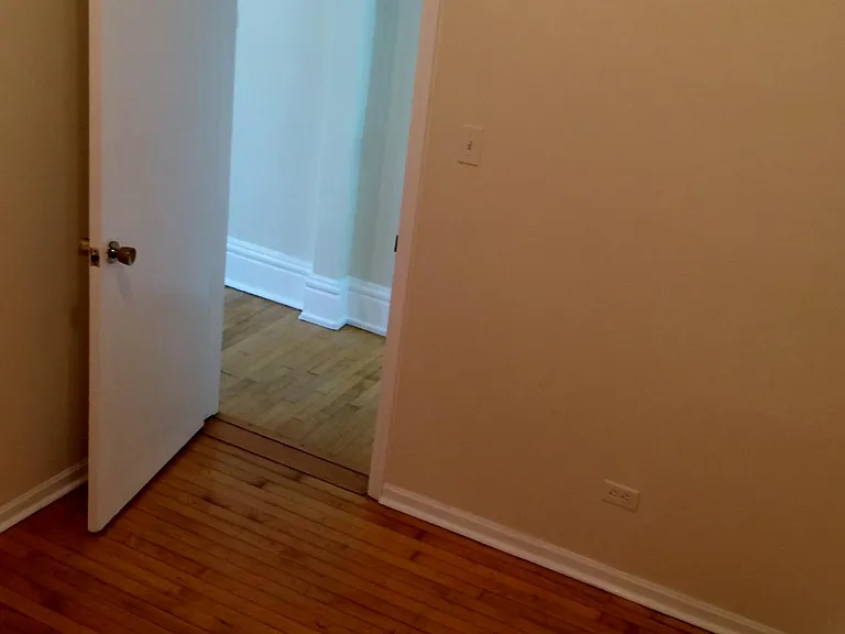 1307 W Henderson St #2 — Photo 8