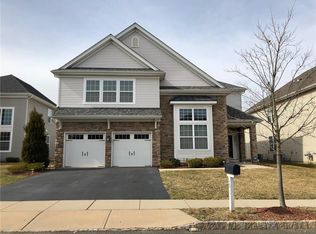 15 Amaryllis Ln, Piscataway, NJ 08854