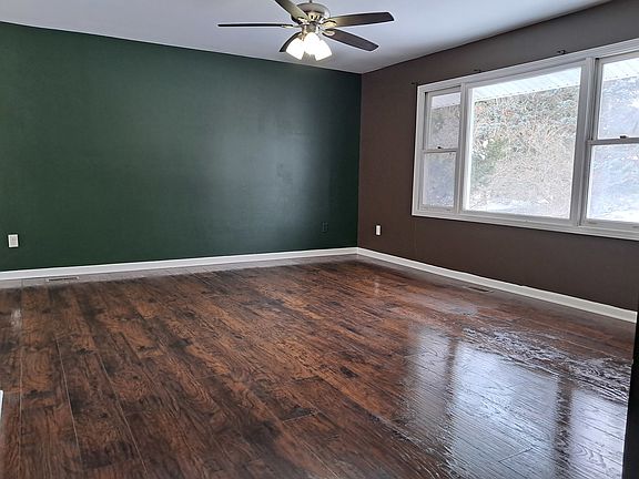 2nd image of 117 Liverpool Dr SE