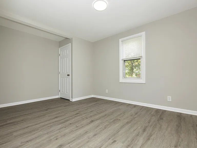 9520 48th Ave — Photo 31