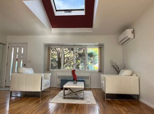 (Undisclosed Address), Massapequa Park, NY 11762