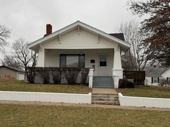 207 S 5th Ave, Villisca, IA 50864