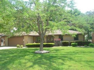 1009 W 3rd St, Spring Valley, IL 61362