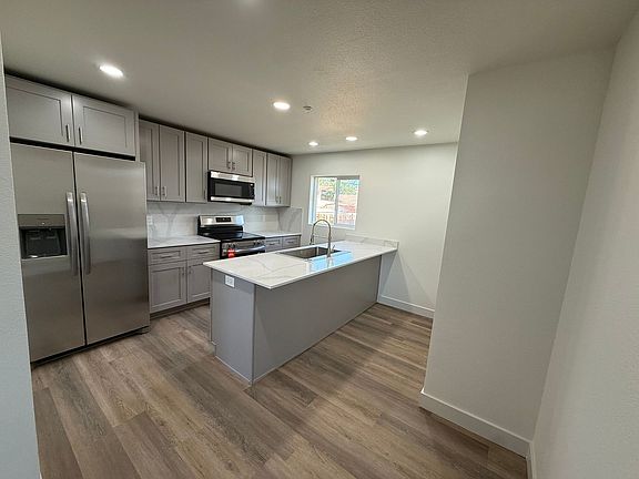 2nd image of 1565 Carlin St #7