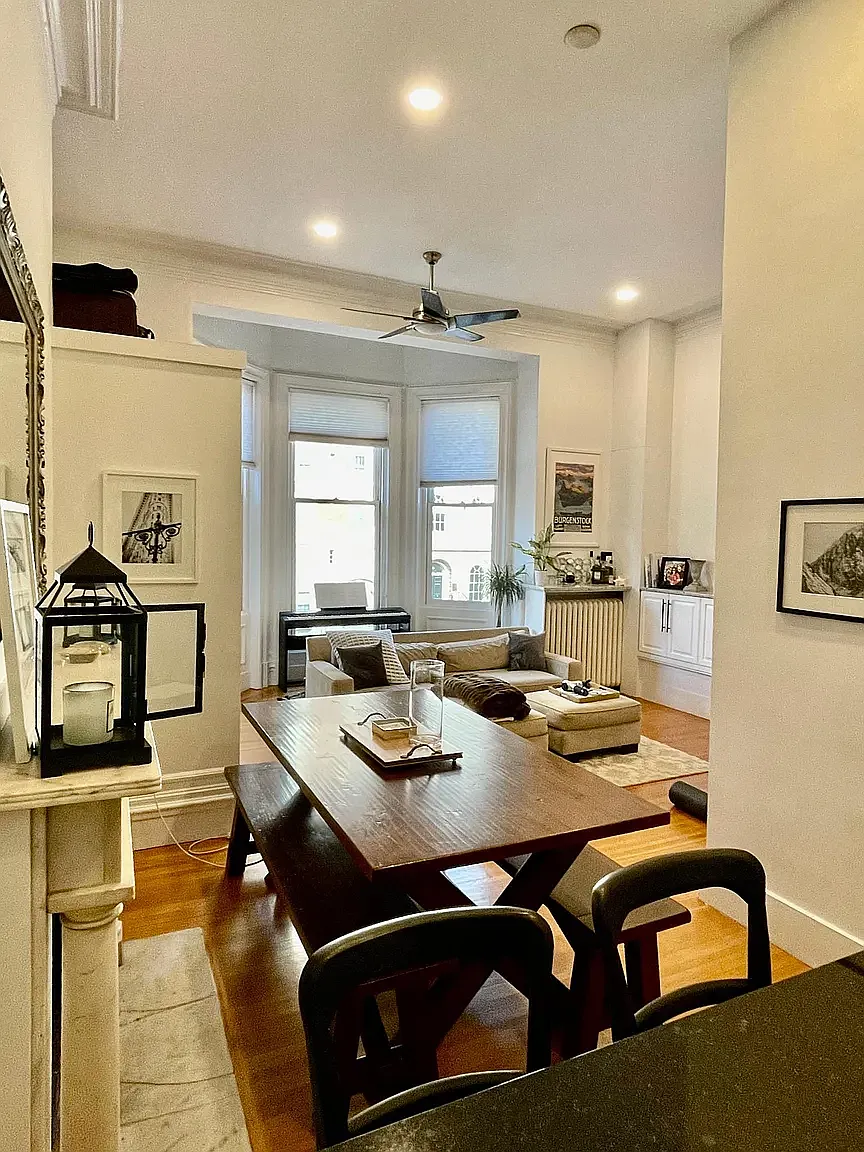 Studio, 550 sqft, $3,375 — Photo 3