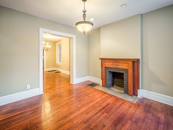 4th image of 4239 Cleveland Ave