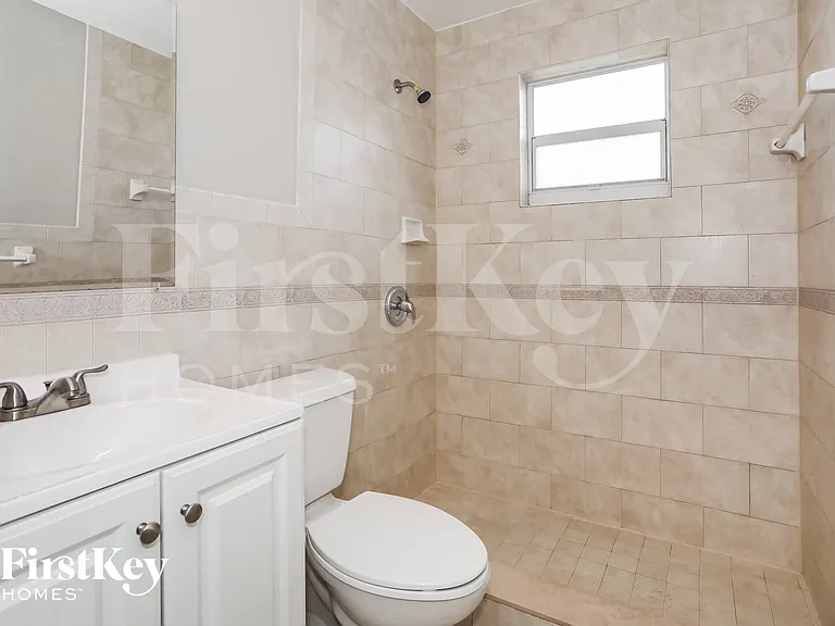 19424 NW 48th Ave — Photo 14
