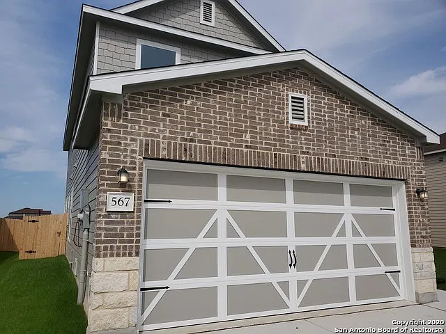 4 bed, 3.0 bath, 2254 sqft, $1,995 — Photo 4
