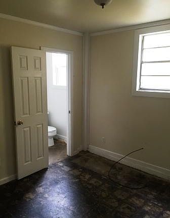 4th image of 833 N Lopez St