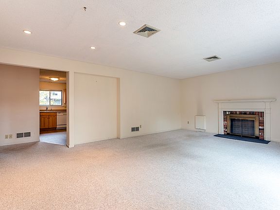 80 North Main Street