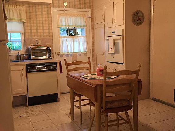 5th image of 158C Gramercy Ct