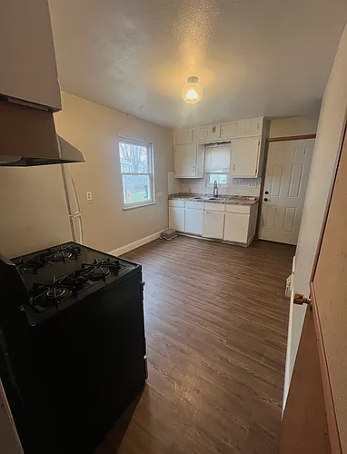 1727 Ford Ave Photo 1
