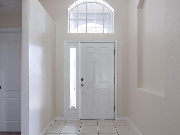 3rd image of 3809 Covington Ln