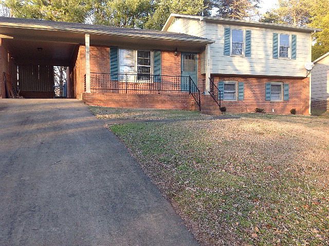 1st image of 809 Greenway Dr