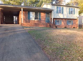 809 Greenway Dr, South Boston, VA 24592