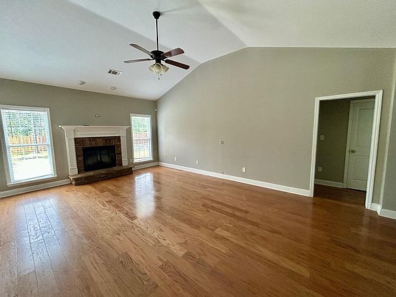 2nd image of 4010 Ellington Dr. Drive