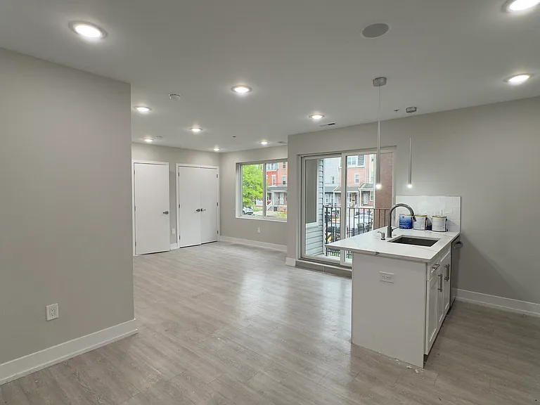 649-1 N 35th St #202A — Photo 37