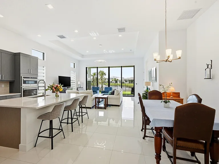 13128 Feathering Way — Photo 10