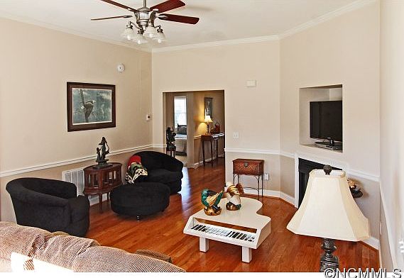 3rd image of 22 Kenai Trl