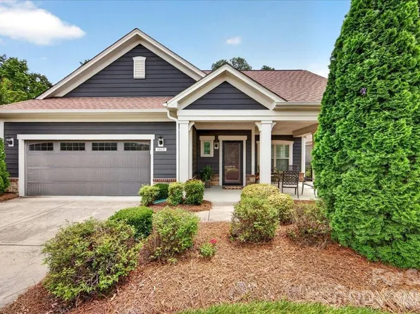 1012 Avalon Pl, Matthews, NC 28104