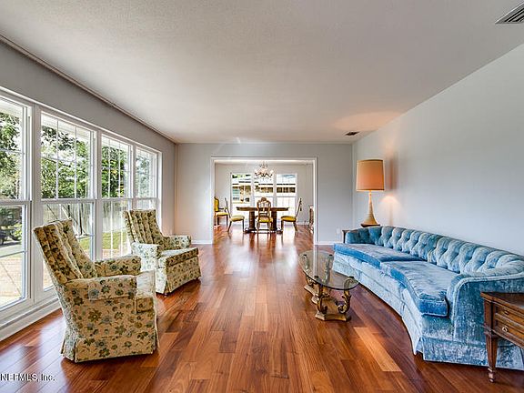 4th image of 6715 Madrid Ave
