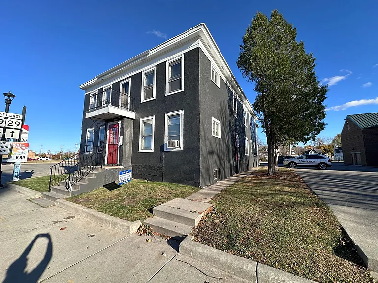 113 S Monroe Ave — Photo 11