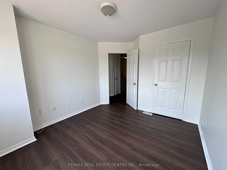 5673 Flora Dr — Photo 14