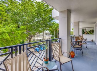 600 S Dixie Hwy APT 211, West Palm Beach, FL 33401