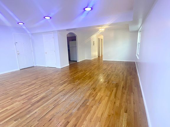 5th image of 170 N 7th St Floor 2