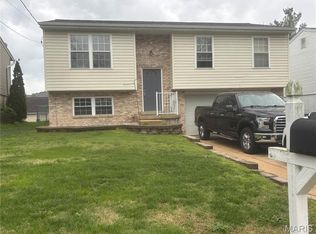 241 Green Jade Estates Dr, Fenton, MO