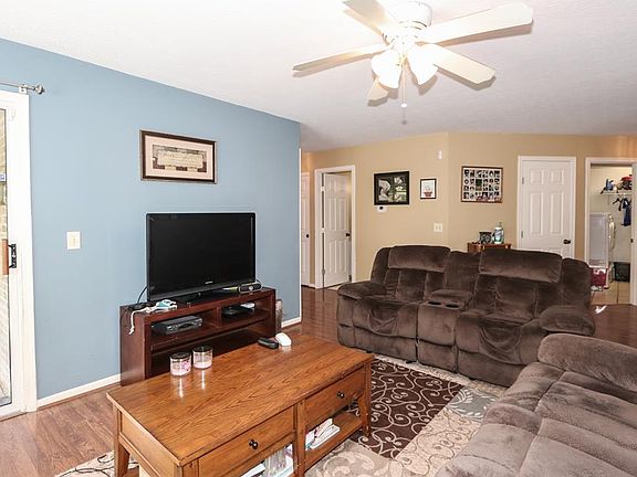 5th image of 6105 Brooktree Ct APT 104