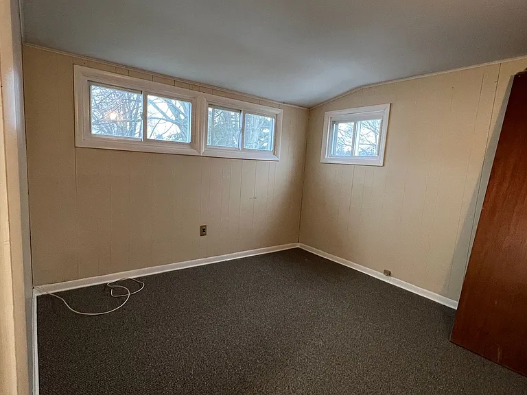 331 Leonard Rd — Photo 15