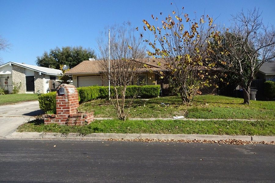 1st image of 4827 Guadalajara Dr