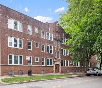 1469 W Berteau Ave #303, Chicago, IL, 60613