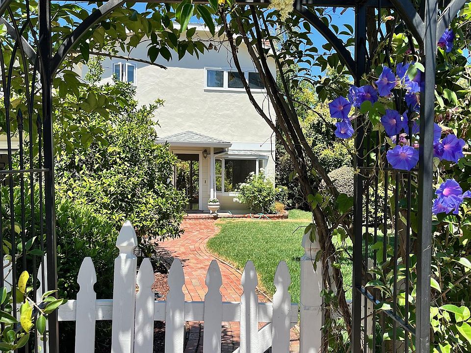 beautiful front entry garden