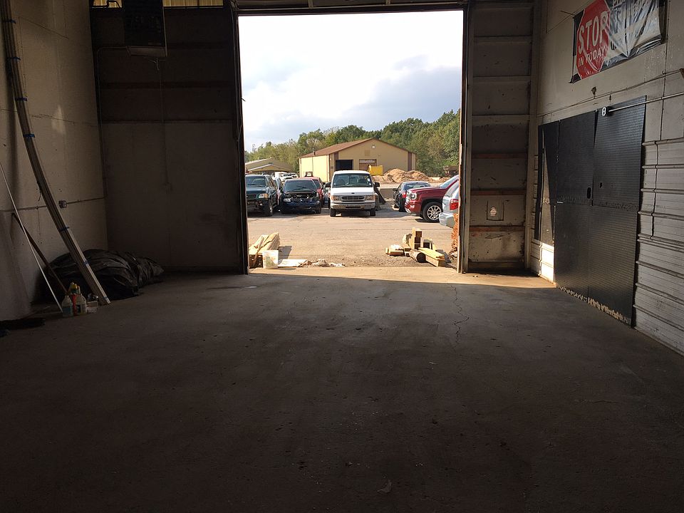 2nd image of 100 N Colfax St Ste 08